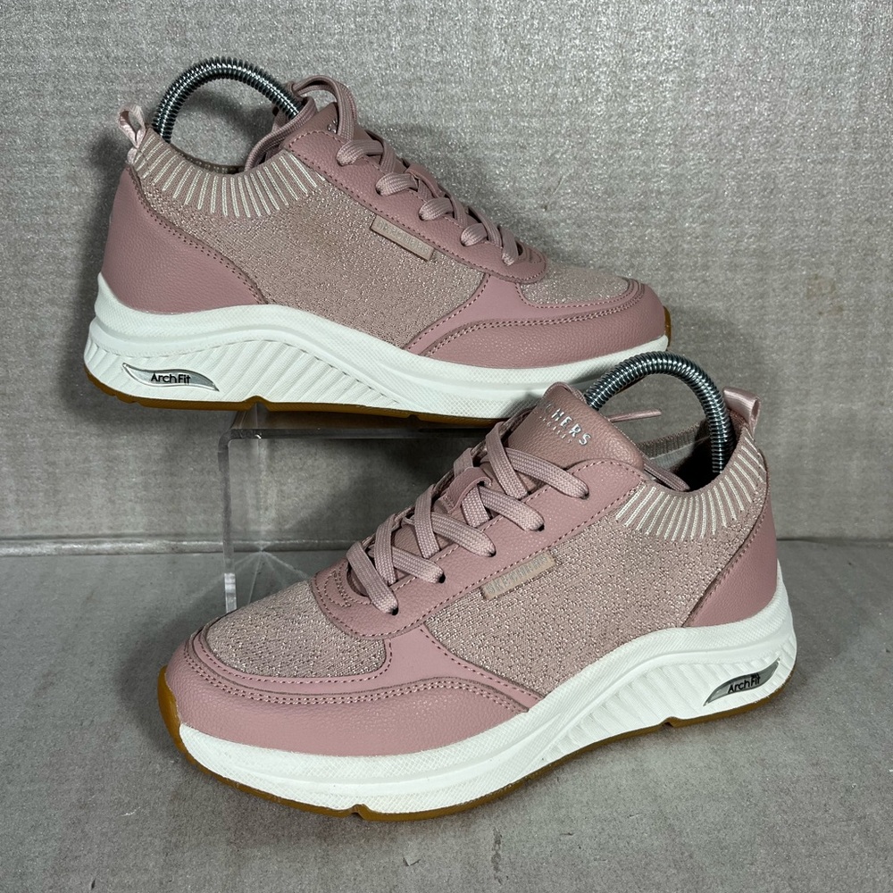 Skechers Women's Street Arch Fit S-Miles Walk On Mauve Sneaker Size 7.5